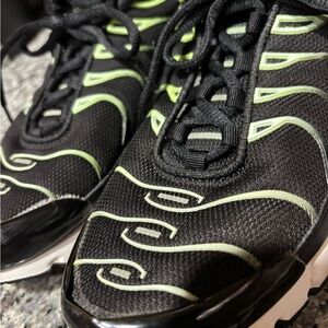 Nike AIR Black and Lime Green Athletic Shoes